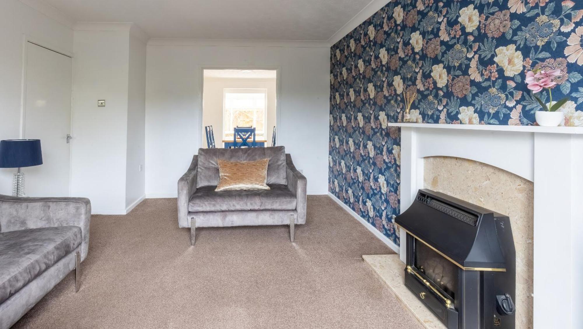 The Conifers Large Detached Home With Off Street Parking Witney Exteriér fotografie